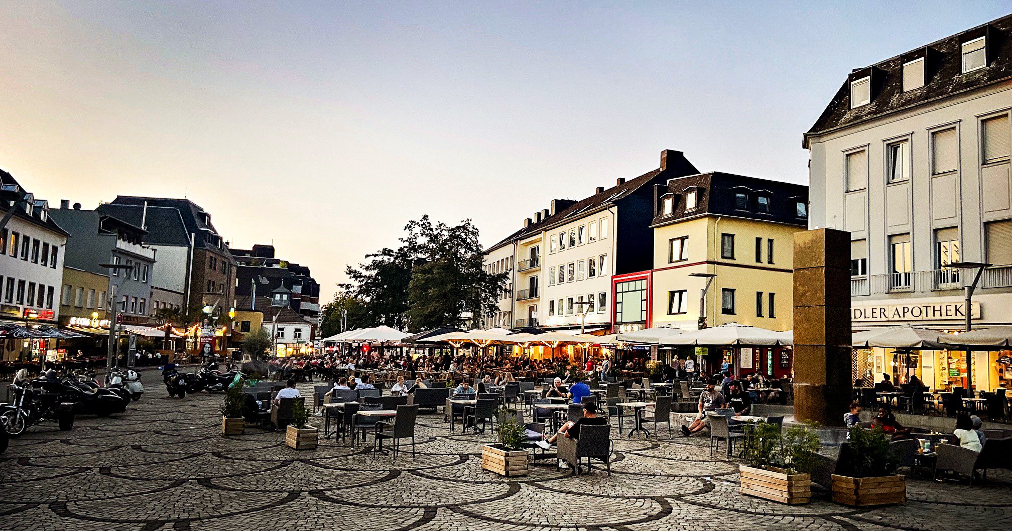 Der Mönchengladbacher Marktplatz nahe der Heimat von TL Aviation am MGL